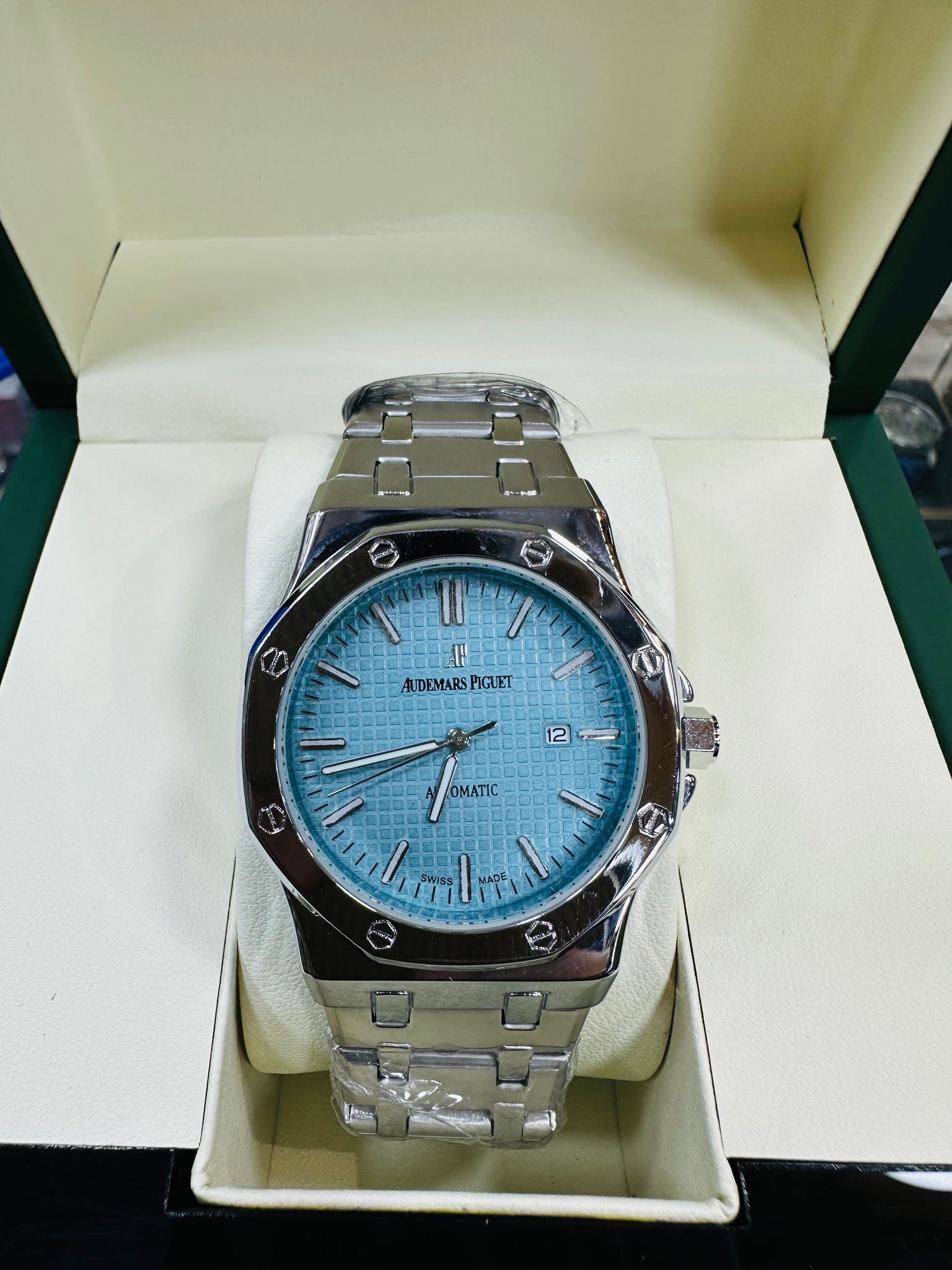 AP Semi Auto watch with smooth needle working. Premium quality by MWC